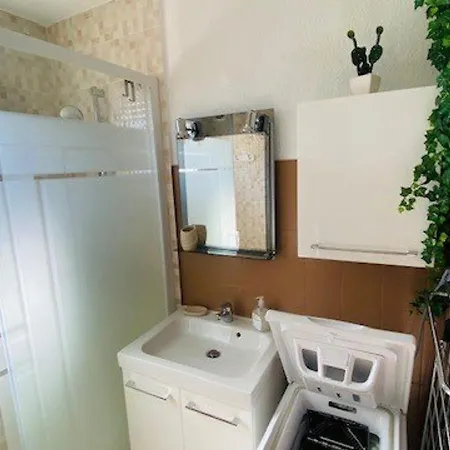Apartamento Confortable Avec Balcon, Clim, Wi-fi, Proche Thermes Et Centre-ville, Animaux Bienvenus - Fr-1-703-118